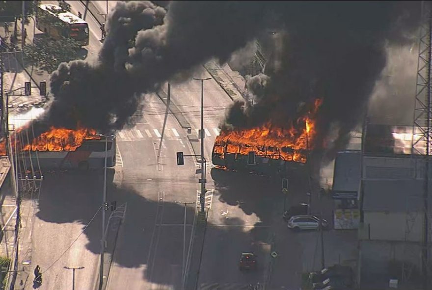 rio-de-janeiro3A-430-onibus-incendiados-desde-2014-impactos-na-mobilidade-urbana