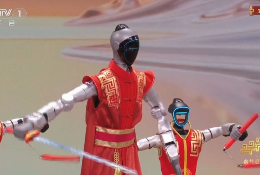 robos-humanoides-exibem-luta-de-kung-fu-na-china-durante-o-festival-de-ano-novo robos-humanoides-exibem-luta-de-kung-fu-na-china-durante-o-festival-de-ano-novo