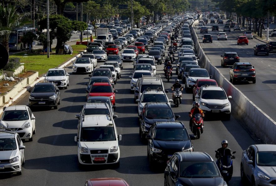 rodizio-de-carros-em-sao-paulo-e-reinstaurado-apos-carnaval3A-veja-as-restricoes-e-horarios-estabelecidos