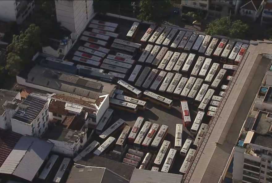 rodoviarios-da-real-e-vila-isabel-retornam-ao-trabalho-apos-greve rodoviarios-da-real-e-vila-isabel-retornam-ao-trabalho-apos-greve