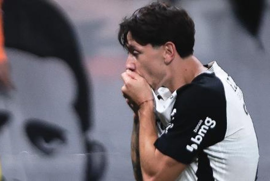 rodrigo-garro-se-machuca-na-panturrilha-e-desfalca-o-corinthians