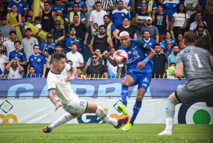 rodrigo-varanda2C-ex-corinthians2C-volta-ao-futebol2C-marca-gol-e-quebra-rotulos3A-22determinado-a-brilhar22