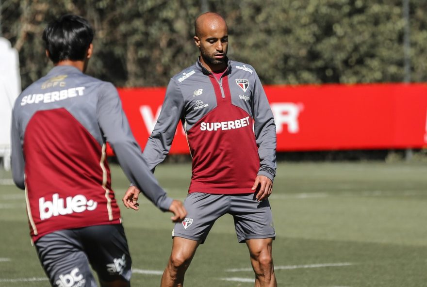 rodriguinho-leva-pontos-no-rosto-e-sao-paulo-se-prepara-para-confronto-contra-internacional-no-beira-rio