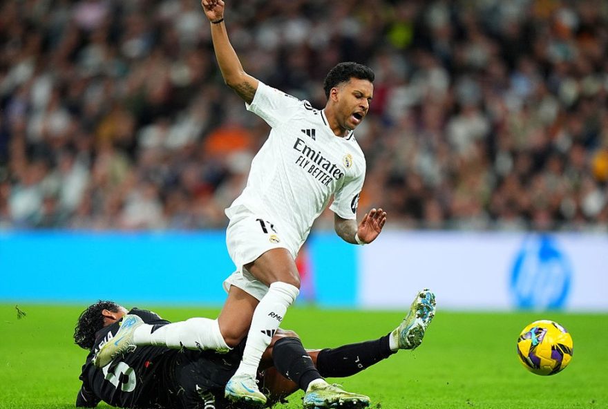 rodrygo-aguarda-dialogo-com-novo-tecnico-do-real-madrid-para-definir-futuro2C-revela-jornal