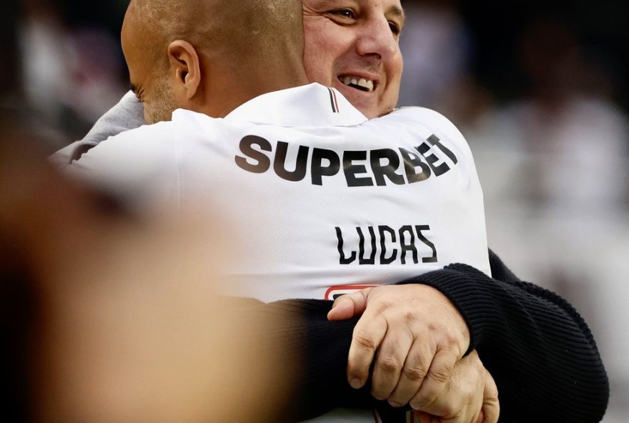 rogerio-ceni-supera-numeros-no-bahia-e-reve-sao-paulo-em-crise3A-o-duelo-no-morumbis