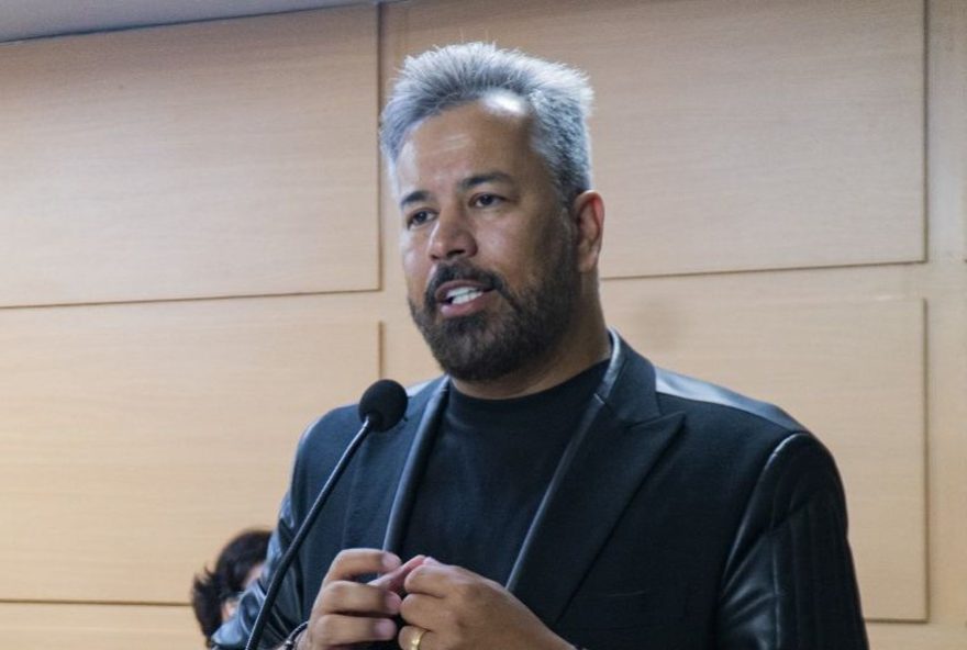 rogerio-siqueira-do-asa-fala-sobre-serie-e-com-novo-presidente-cbf-entrevista-com-samir-xaud