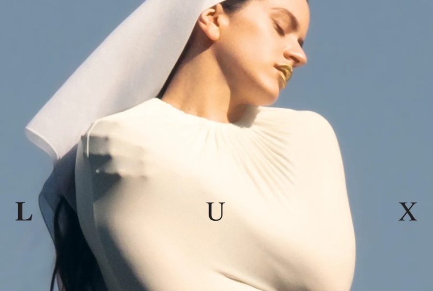 rosalia-lanca-album-suntuoso-22lux222C-ensinando-musica-classica3B-critica-afirmativa.-confira-analise-completa-com-de