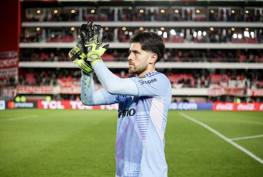 rossi3A-do-vilao-ao-heroi2C-goleiro-salva-o-flamengo-como-diego-alves-em-2019