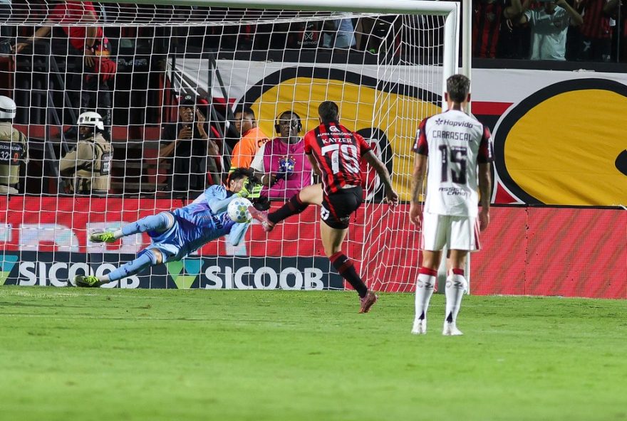 rossi3A-o-goleiro-eficiente-do-flamengo-nas-defesas-de-penaltis rossi3A-o-goleiro-eficiente-do-flamengo-nas-defesas-de-penaltis