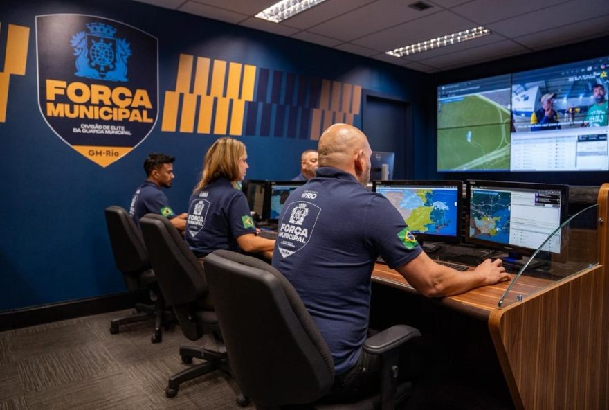 sala-de-monitoramento-em-tempo-real-da-guarda-municipal-do-rio3A-tecnologia-para-seguranca-e-eficiencia-operacional sala-de-monitoramento-em-tempo-real-da-guarda-municipal-do-rio3A-tecnologia-para-seguranca-e-eficiencia-operacional