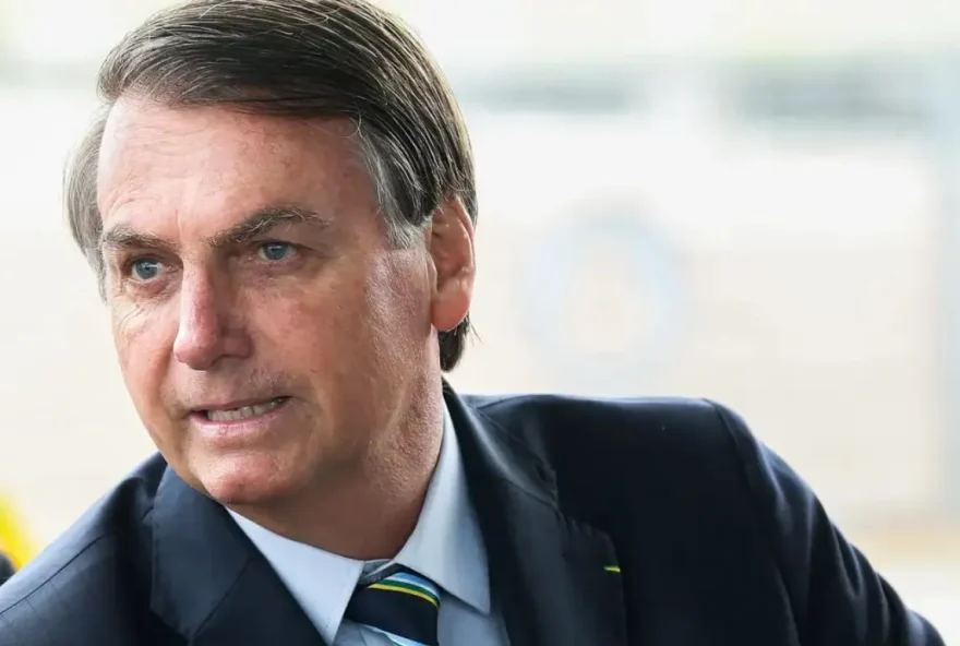 salario-de-bolsonaro-suspenso-apos-inicio-do-cumprimento-da-pena