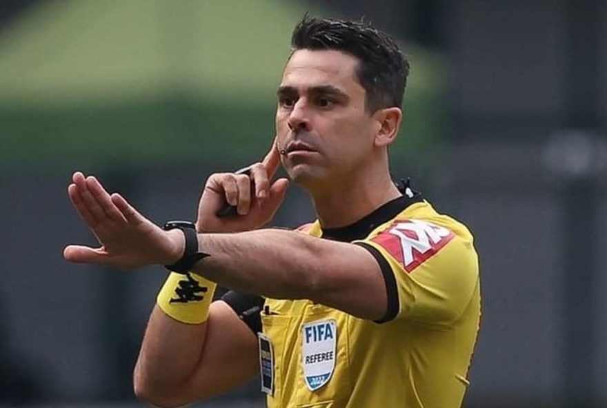 salvio-spinola-identifica-falha-crucial-da-arbitragem-em-juventude-x-botafogo