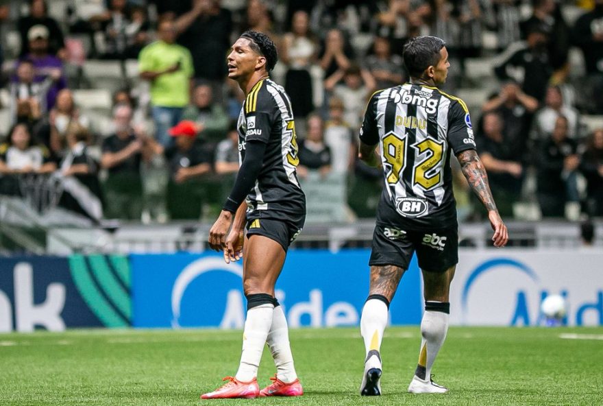 sampaoli-destaca-importancia-da-evolucao-do-ataque-do-atletico-mg-para-decisao-na-sul-americana3A-hulk-e-fundamental MG - BELO HORIZONTE - 24/07/2025 - COPA SUL-AMERICANA 2025, ATLETICO-MG X ATLETICO BUCAMARANGA - Rony jogador do Atletico-MG durante partida contra o Atletico Bucamaranga no estadio Arena MRV pelo campeonato Copa Sul-americana 2025. Foto: Fernando Moreno/AGIF