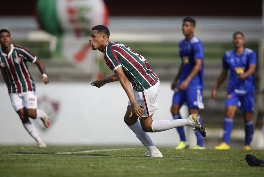 samuel-granada-deixa-o-avs-e-volta-ao-fluminense-em-20253A-reforco-para-a-temporada