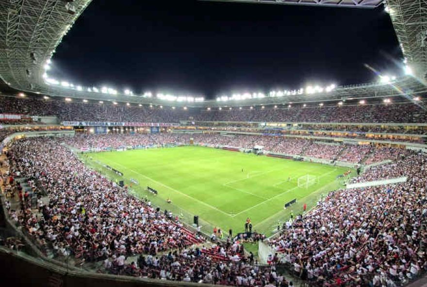santa-cruz-iguala-recorde-da-arena-pe-e-encerra-2025-com-r24-142C7-milhoes-em-bilheteria