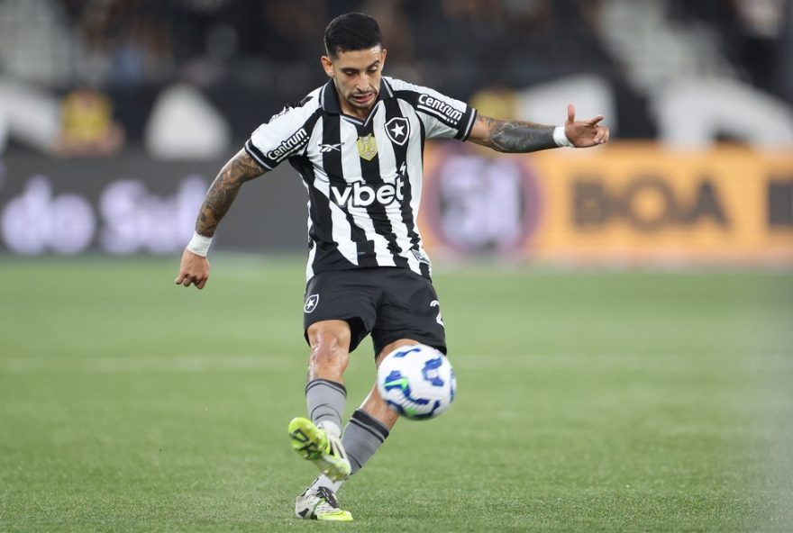 santi-rodriguez-brilha-em-grande-atuacao-pelo-botafogo-em-goleada3A-22exigiam-um-pouco-mais22