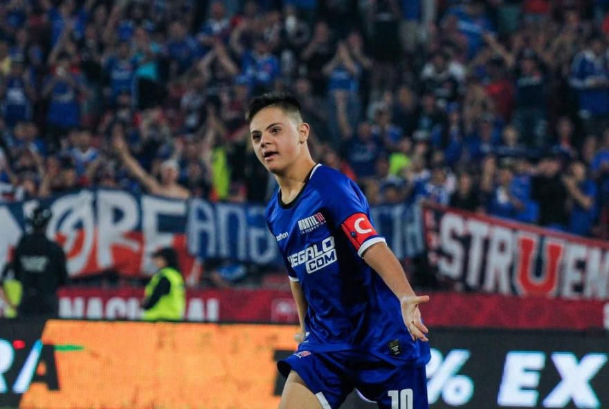 santino2C-filho-de-montillo2C-marca-gol-emocionante-em-jogo-de-despedida-do-pai-no-chile santino2C-filho-de-montillo2C-marca-gol-emocionante-em-jogo-de-despedida-do-pai-no-chile