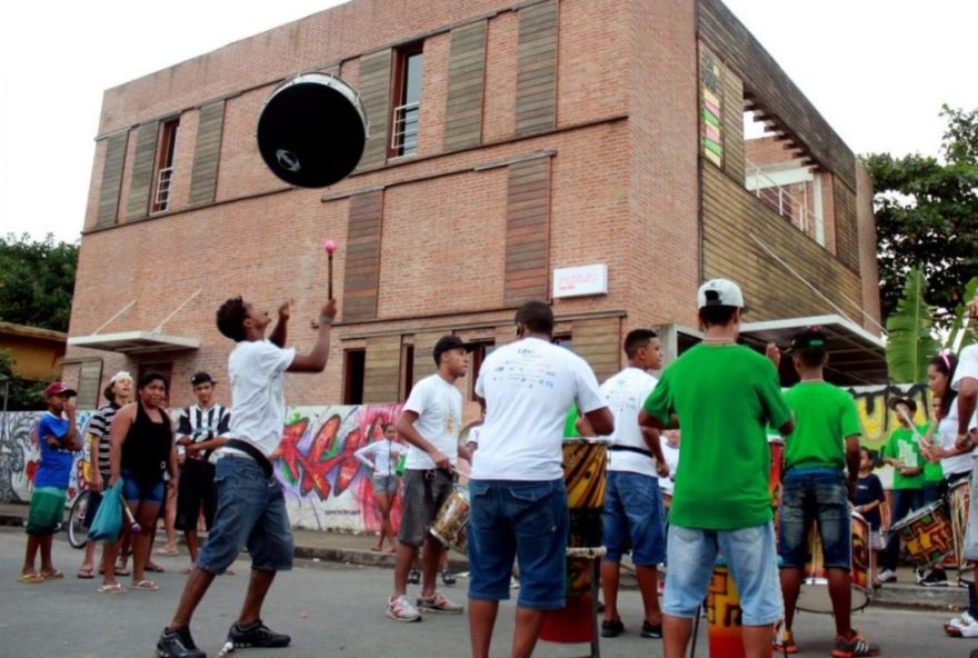 santos-em-destaque-na-temporada-brasil-franca-20253A-cultura2C-arte-e-intercambio