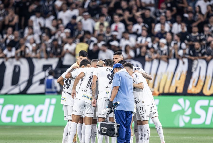 santos-enfrenta-coritiba-em-amistoso-no-couto-pereira-antes-da-estreia-na-serie-a