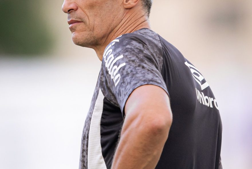 santos-mantem-tecnico-apos-empate-em-jogo-disputado santos-mantem-tecnico-apos-empate-em-jogo-disputado