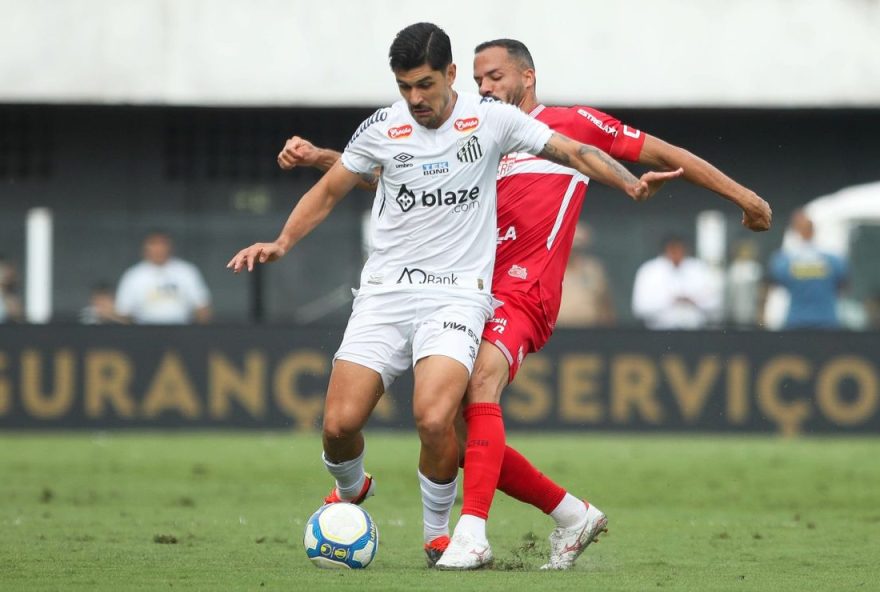 santos-perde-para-o-crb-e-jogo-termina-com-protestos-na-vila-belmiro