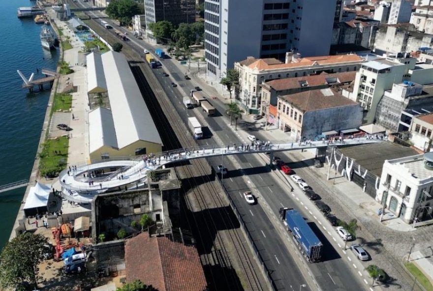 santos2C-sp2C-inaugura-passarela-de-r2460-milhoes-ligando-centro-ao-parque-valongo-no-porto3A-saiba-mais-sobre-a-estrutura-e-as-obras-de-revitalizacao