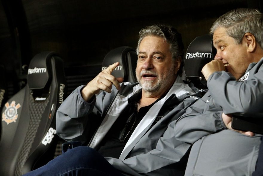 sao-paulo-cobra-r24-62C2-milhoes-de-ex-patrocinadora-blue-saude3A-entenda-o-embate-judicial-e-os-desafios-do-clube