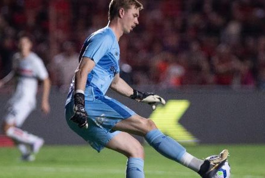 sao-paulo-contrata-goleiro-para-a-reserva-e-quer-rodagem-a-jovens-da-base sao-paulo-contrata-goleiro-para-a-reserva-e-quer-rodagem-a-jovens-da-base