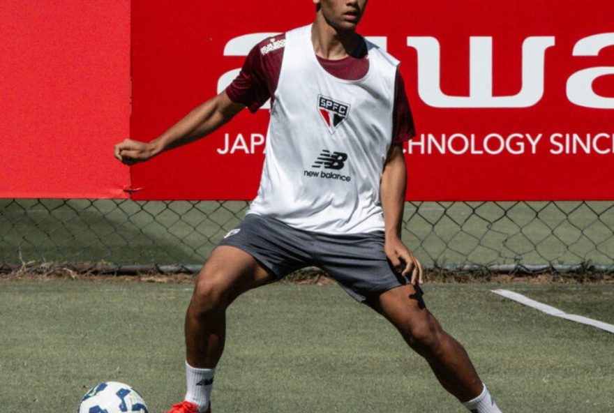 sao-paulo-fecha-venda-milionaria-de-jovem-lateral-para-clube-frances