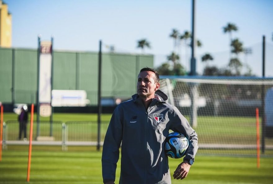 sao-paulo-inicia-reformulacao-de-funcionarios-visando-planejamento-de-2026