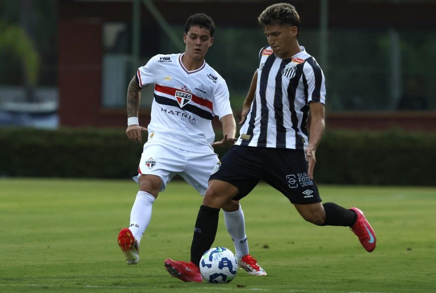 sao-paulo-integra-promessa-lucca-ao-elenco-profissional3A-jovem-atacante-em-destaque-no-sub-20