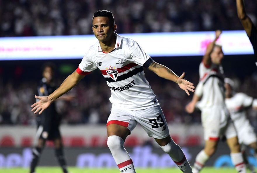 sao-paulo-mantem-atacante-erick-no-elenco-e-recusa-sondagens-de-clubes-brasileiros-confira-mais-detalhes-sobre-a-decisao-do-tricolor