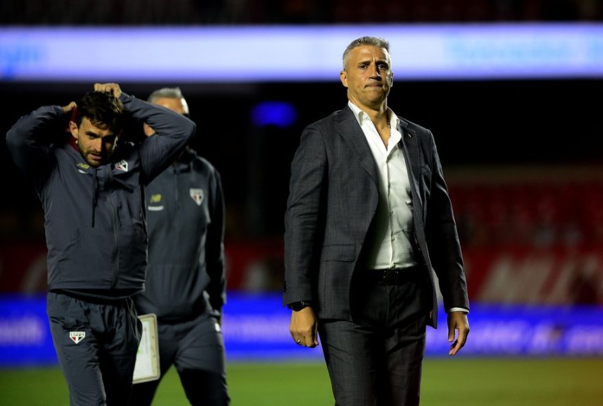 sao-paulo-na-libertadores3A-tecnico-novo2C-joias-vendidas-e-mudancas-em-campo