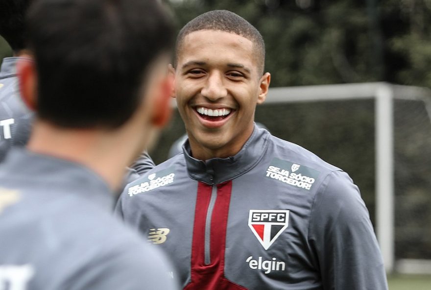 sao-paulo-negocia-emprestimo-do-atacante-henrique-carmo-para-o-psv3A-oportunidade-de-crescimento-na-europa