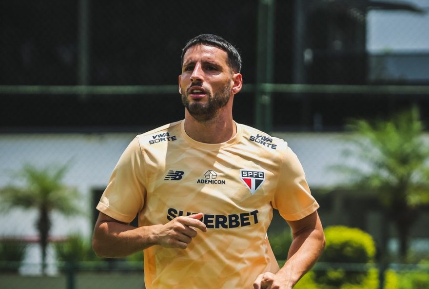 sao-paulo-sem-calleri-contra-gremio3B-michel-trata-edema-triocolor3A-gols-de-lucas2C-luciano-e-calleri-no-brasileirao-2024