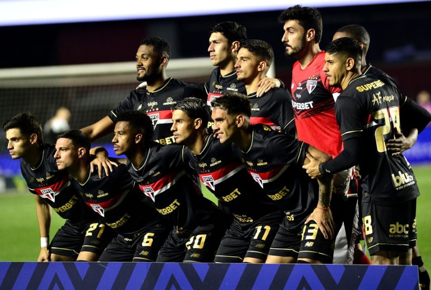 sao-paulo-vence-atletico-mg3A-confira-as-notas-e-destaques-dos-jogadores-do-tricolor