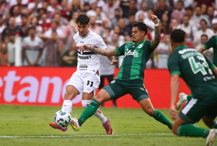 SP - SANTOS - 23/11/2025 - BRASILEIRO A 2025, SAO PAULO X JUVENTUDE - FERREIRA jogador do Sao Paulo durante partida contra o Juventude no estadio Vila Belmiro pelo campeonato Brasileiro A 2025. Foto: Mauricio De Souza/AGIF