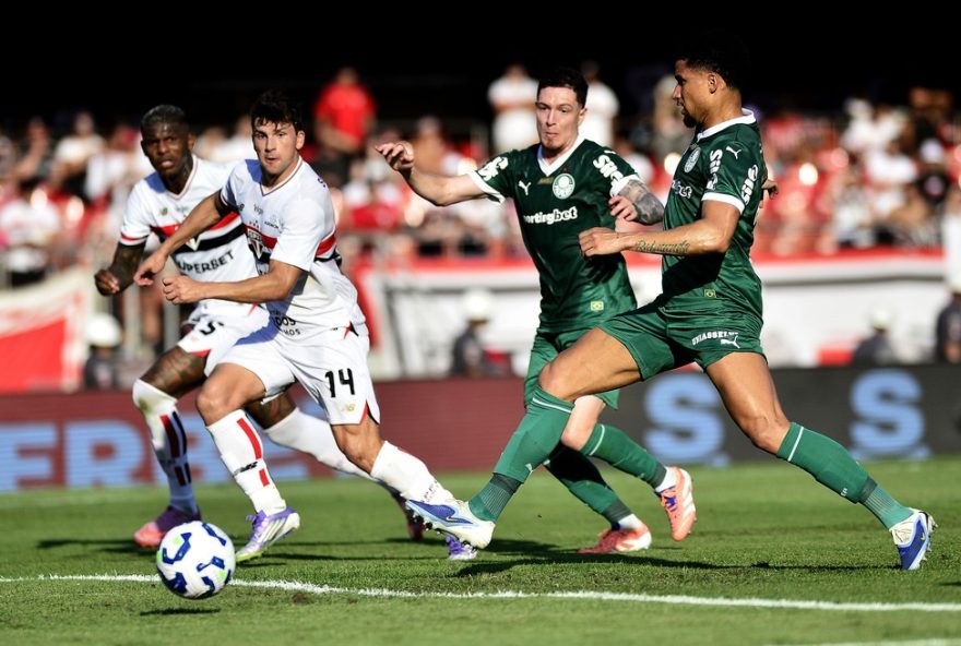 sao-paulo-x-palmeiras3A-pc-oliveira-critica-arbitragem-em-classico-polemico