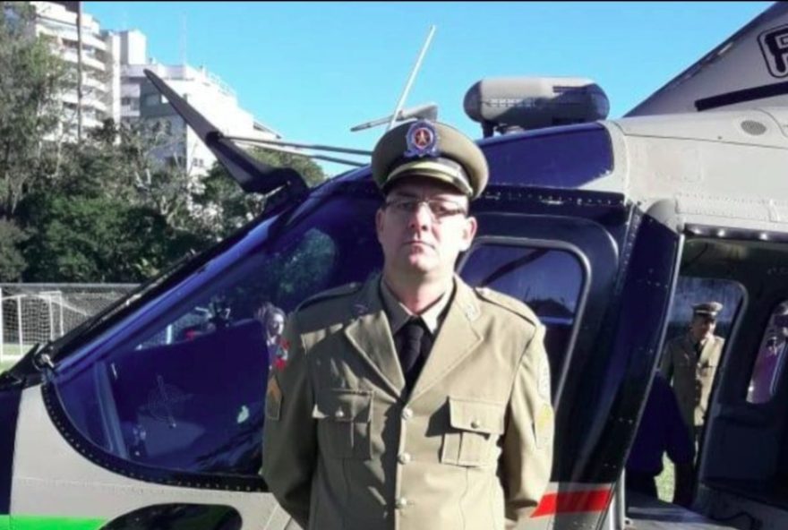 sargento-da-pm-morre-ao-ser-atingido-por-tronco-de-arvore-em-sc3A-conheca-detalhes-do-acidente-e-como-o-militar-e-lembrado sargento-da-pm-morre-ao-ser-atingido-por-tronco-de-arvore-em-sc3A-conheca-detalhes-do-acidente-e-como-o-militar-e-lembrado