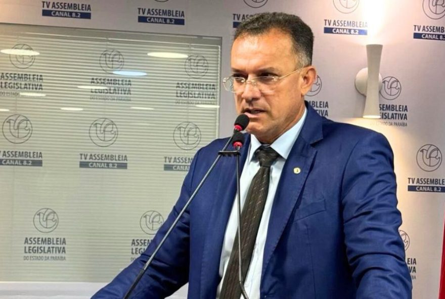 sargento-neto-propoe-titulo-de-cidadao-paraibano-a-flavio-bolsonaro sargento-neto-propoe-titulo-de-cidadao-paraibano-a-flavio-bolsonaro