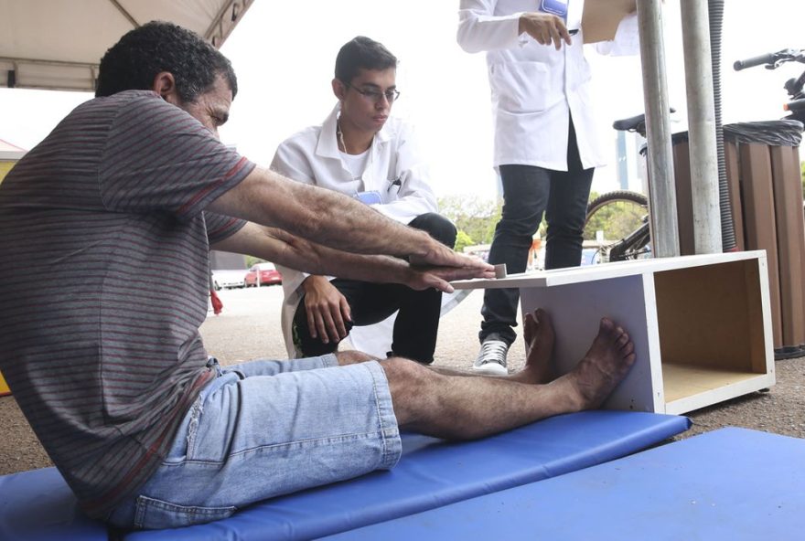 Para conhecer a percepção do grupo, a entidade entrevistou 815 pessoas, dos quais mais da metade (52%) é usuária do Sistema Único de Saúde (SUS) (Foto: Agência Brasil)