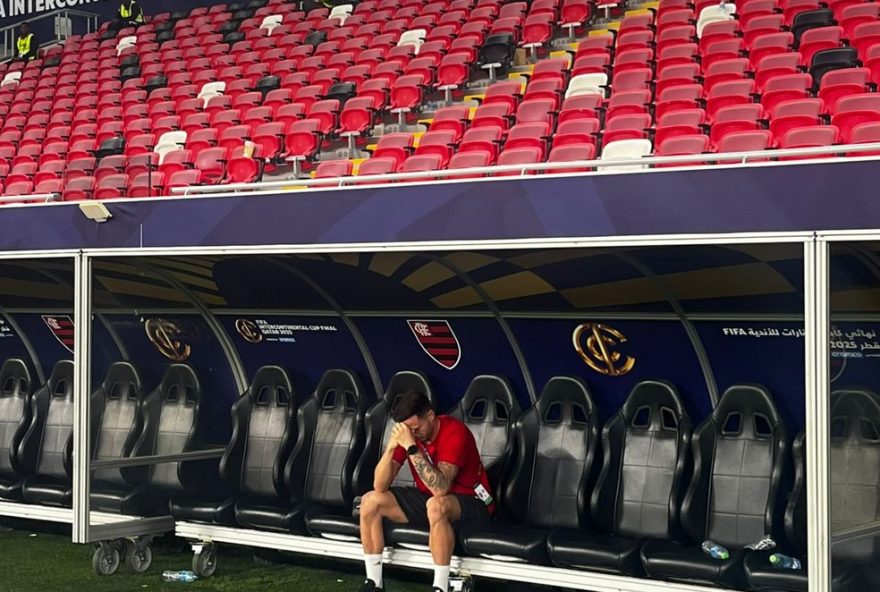 saul2C-do-flamengo2C-fica-desolado-no-gramado-apos-derrota-para-o-psg3A-veja-o-video saul2C-do-flamengo2C-fica-desolado-no-gramado-apos-derrota-para-o-psg3A-veja-o-video