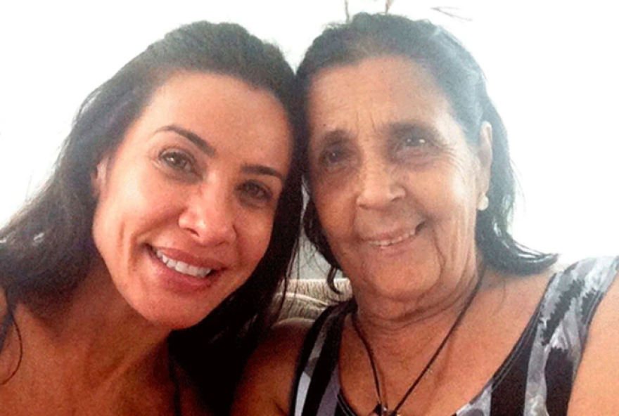 scheila-carvalho-defende-emprego-de-mae-idosa-com-paixao-e-proposito scheila-carvalho-defende-emprego-de-mae-idosa-com-paixao-e-proposito