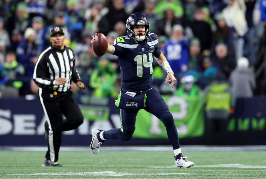 seahawks-vencem-rams-e-garantem-vaga-no-super-bowl-para-revanche-com-patriots seahawks-vencem-rams-e-garantem-vaga-no-super-bowl-para-revanche-com-patriots