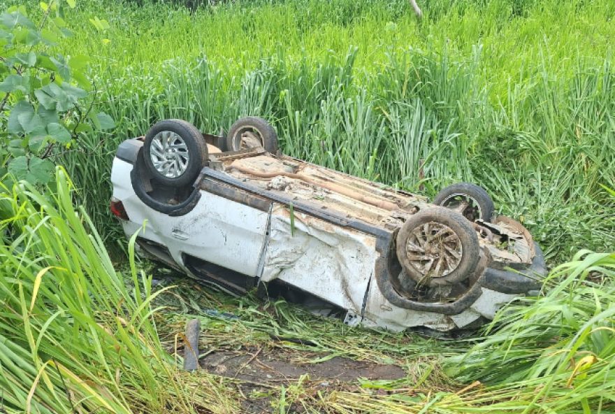 secretario-de-saude-de-amarante-sofre-acidente-de-carro-na-br-343 secretario-de-saude-de-amarante-sofre-acidente-de-carro-na-br-343