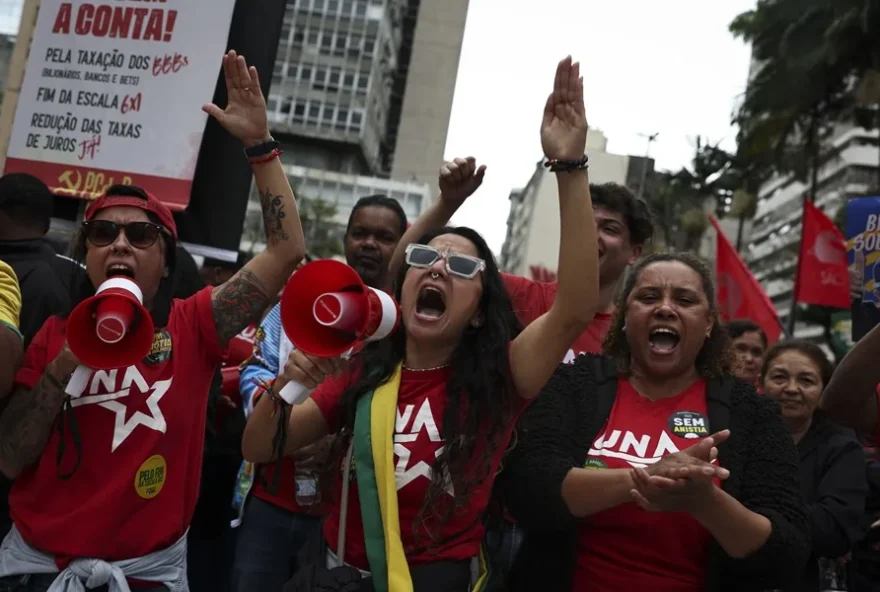 seguidores-de-bolsonaro-protestan-contra-el-supremo-y-respaldan-las-sanciones-de-trump