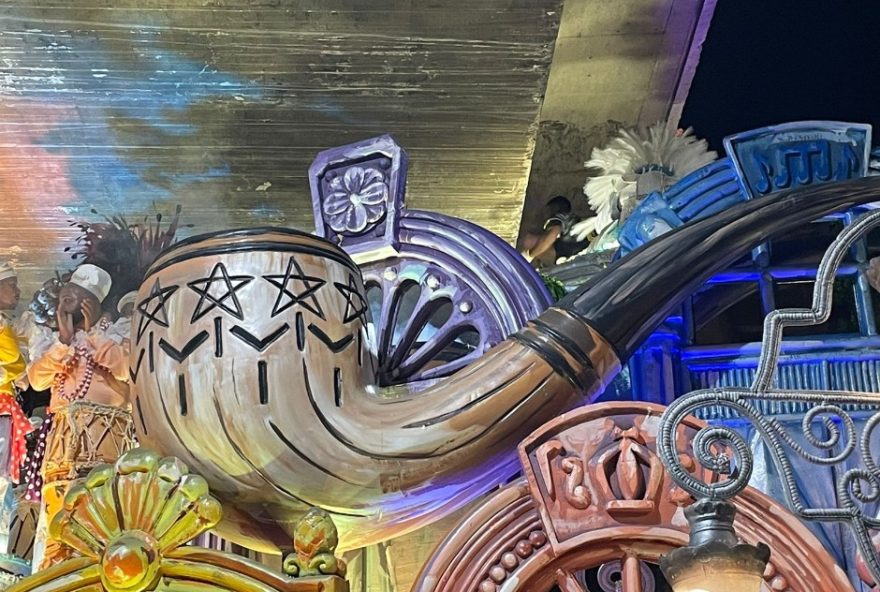 segundo-carro-da-vila-isabel-tem-problema-na-concentracao-da-sapucai segundo-carro-da-vila-isabel-tem-problema-na-concentracao-da-sapucai