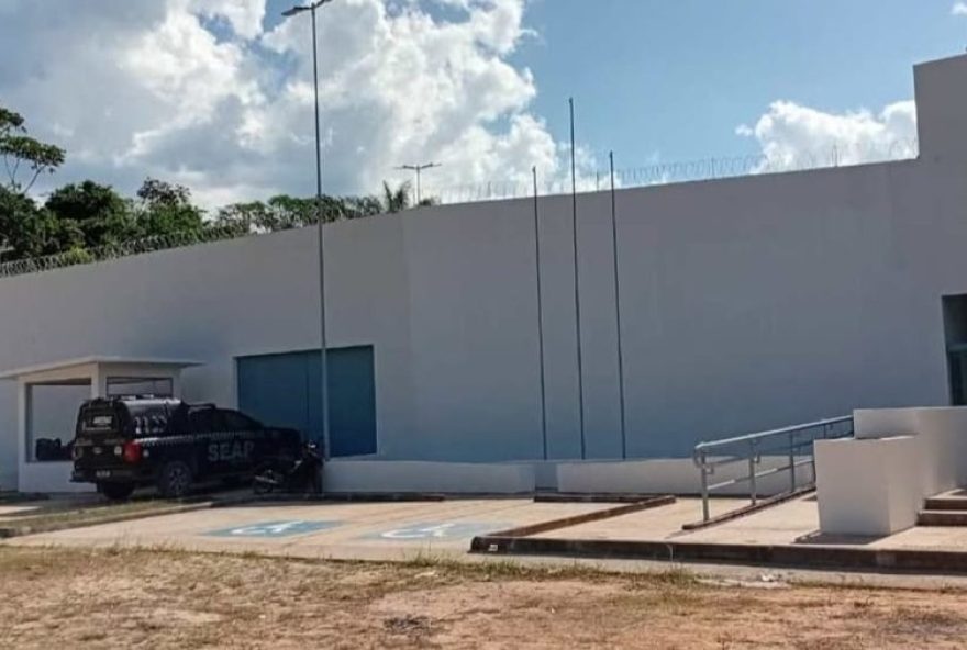 segundo-dos-14-detentos-fugitivos-e-recapturado-em-maues2C-am3A-policia-procura-pelos-demais segundo-dos-14-detentos-fugitivos-e-recapturado-em-maues2C-am3A-policia-procura-pelos-demais