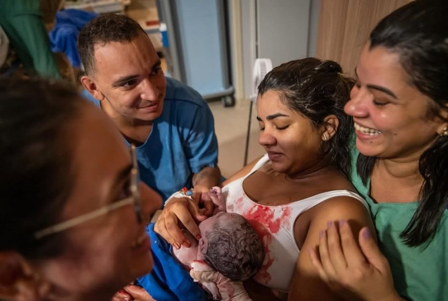 segundo-filho-de-joao-gomes-e-ary-mirelle-nasce-no-recife-em-parto-natural-no-real-hospital-portugues