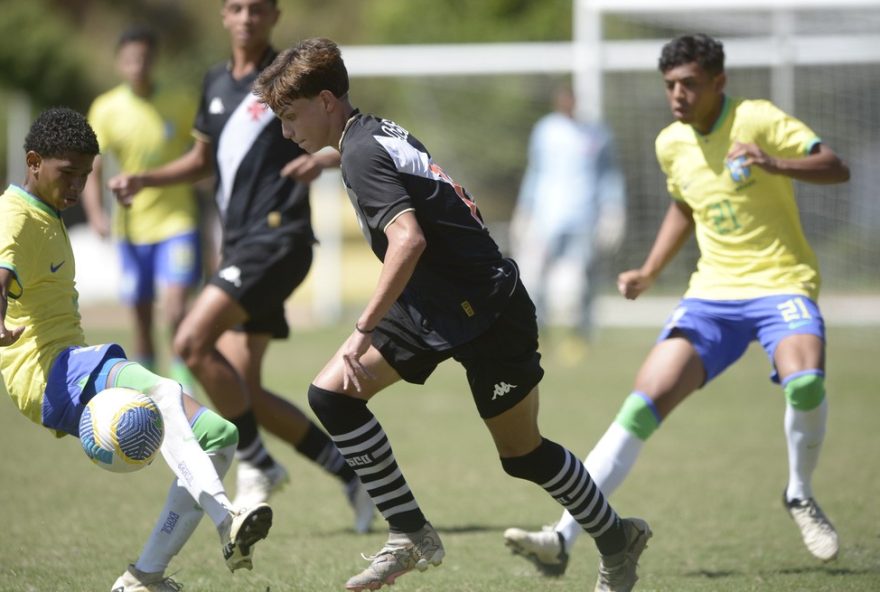 selecao-brasileira-sub-15-enfrenta-adversarios-na-copa-2-de-julho3A-confira-os-grupos-e-jogos